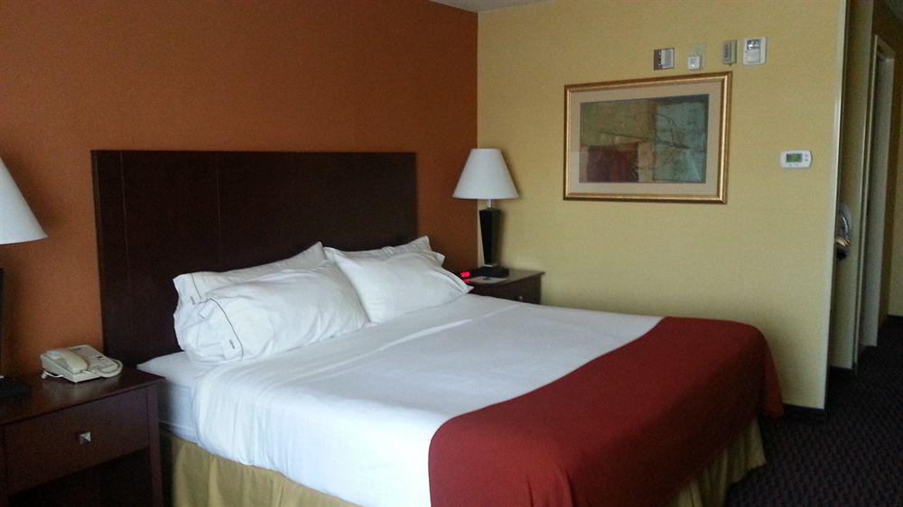 Holiday Inn Express Hotel & Suites Ричленд Экстерьер фото