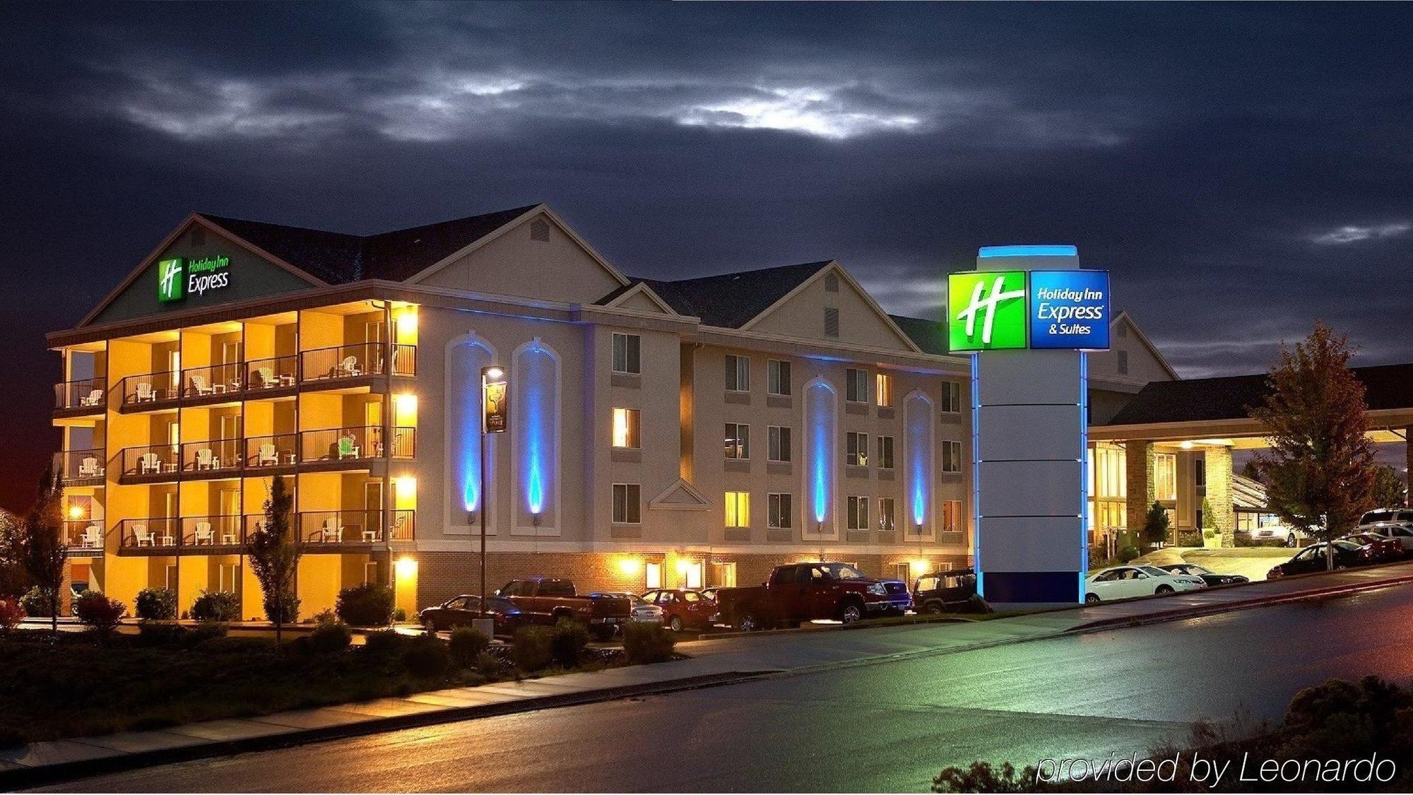 Holiday Inn Express Hotel & Suites Ричленд Экстерьер фото